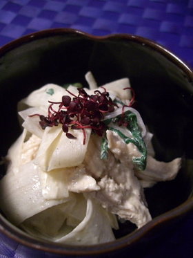 つまみにGoo^m^ウドと鶏の和え物♪