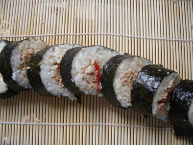 照り焼きチキンロール寿司の写真