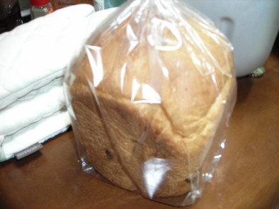 国産強力粉でノンオイル食パン（HB）の写真