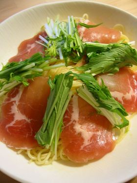 独り暮らしの生ハムと水菜の簡単冷製パスタ
