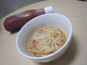 切り干し大根と玉ねぎのケチャップ煮