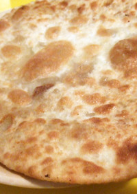 インドの具入りの薄焼きパン・アルパラタ