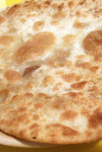 インドの具入りの薄焼きパン・アルパラタ