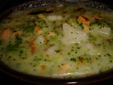 ディナーに豆腐と長芋のクリーミーグラタンの写真