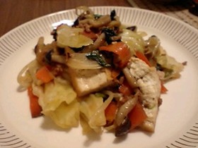 厚揚げと野菜のナンプラー炒め
