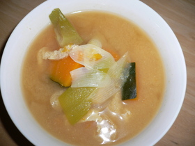 かぼちゃで甘うま♪お味噌汁