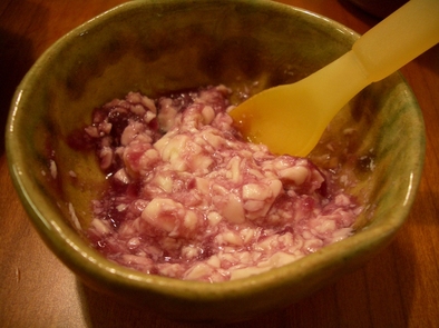 離乳食　もぐもぐ期　紫芋の豆腐混ぜの写真