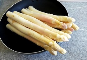 ホワイトアスパラをおいしく食べるために…