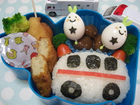 救急車おにぎり【キャラ弁】