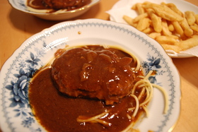 簡単♪煮込みハンバーグ☆