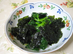 韓国のりほうれん草おひたし