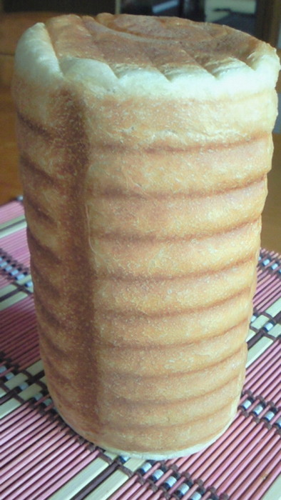 トヨ型でパン（＾－＾）の写真
