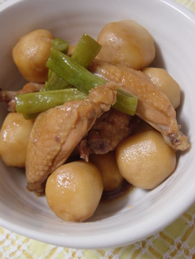 里芋と鶏手羽中の☆炒め煮