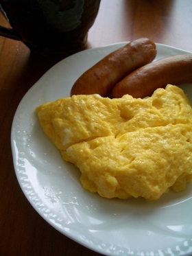 カルシウムたっぷり!エバミルクで卵焼き