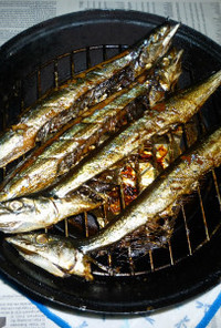 長谷燻鍋で秋刀魚の丸干しの燻製