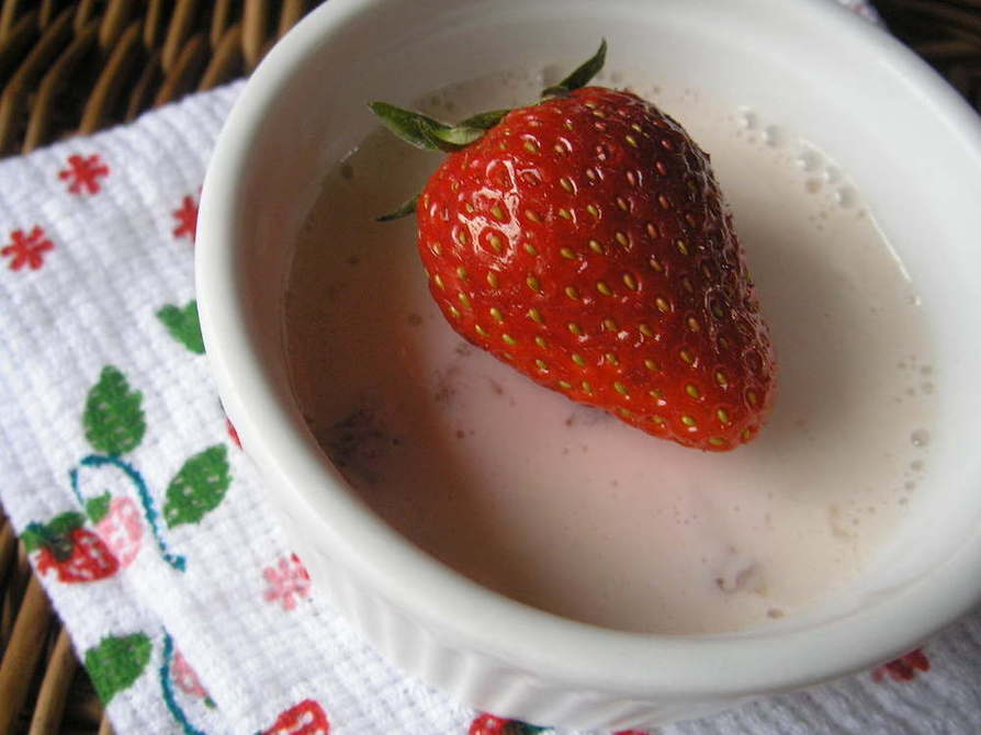 残った苺で苺ミルクヨーグルトゼリーの画像