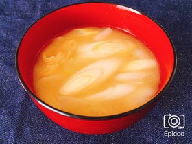 本だしで簡単!基本のねぎと油揚げの味噌汁