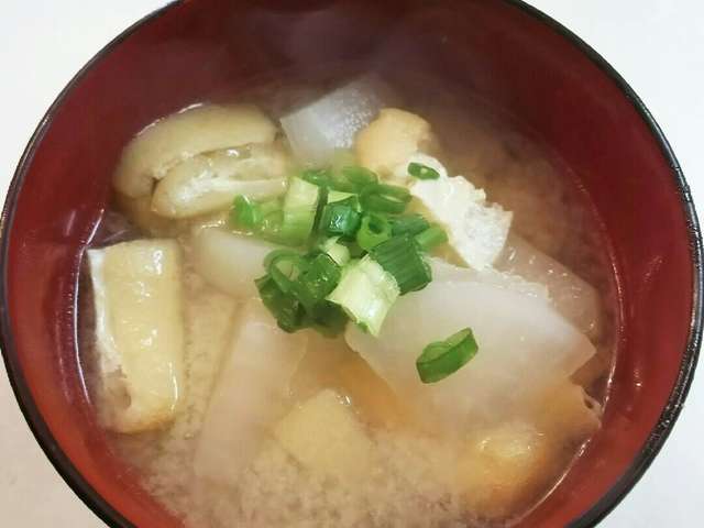 大根 油揚げの味噌汁 By Msgnb1 クックパッド 簡単おいしいみんなのレシピが324万品