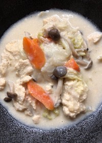 白菜と鶏団子のクリーム煮