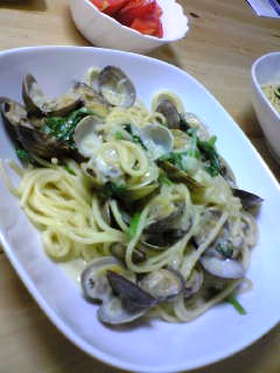ほうれん草とあさりのクリームパスタ