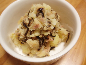 ツナポテを塩昆布で和えてみました