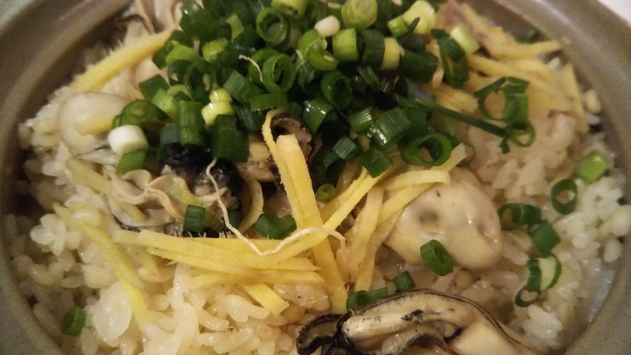 簡単ふっくらモッチリ土鍋牡蠣炊込ご飯の画像