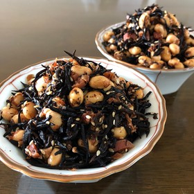 栄養満点♡大豆とひじきの梅おかか炒め煮