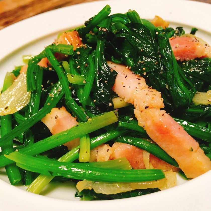 ほうれん草とベーコンのサラダのレシピ