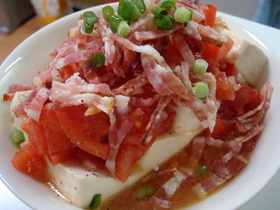 イタリアンなトマト乗せ豆腐