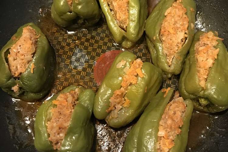 苦くない まるごとピーマンの肉詰め レシピ 作り方 By みんみん123 クックパッド 簡単おいしいみんなのレシピが351万品