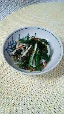 もずく酢で楽チン、レモン風味酢の物。