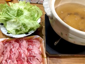 ☆材料は2つ☆レタスと豚肉のしゃぶしゃぶ