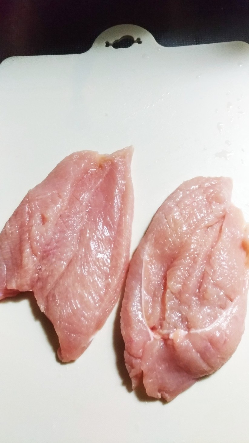 柔らかい！味に差がでる鶏胸肉の下処理の画像