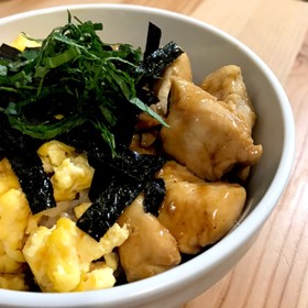 うなぎのたれで♪簡単焼き鳥親子丼