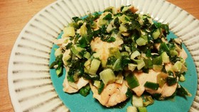 九条ネギたっぷり♪鶏胸肉のネギ塩焼き