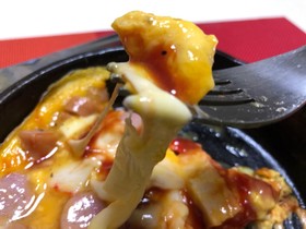 コンビニ食材で☆スキレットチーズオムレツ