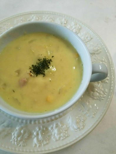 白菜 玉葱 ベーコンの豆乳コーンスープの写真