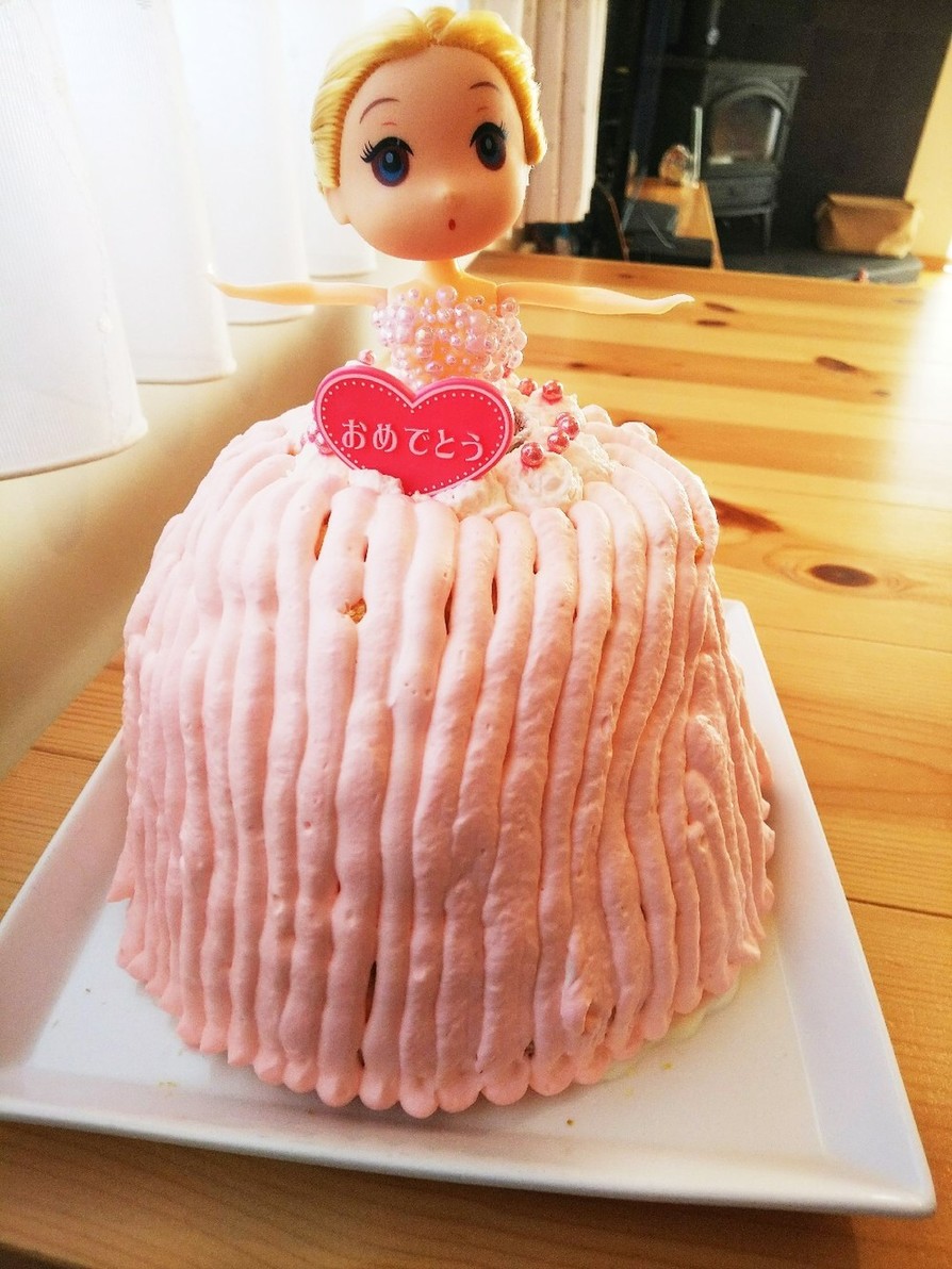 ドールケーキ( 〃▽〃)お祝いケーキ♪の画像