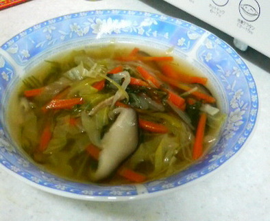 野菜たっぷり！白菜スープの写真