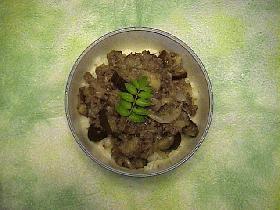 木の芽を添えて☆味噌田楽風どんぶり