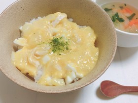 【離乳食中後期】ゆで卵の卵黄で親子丼