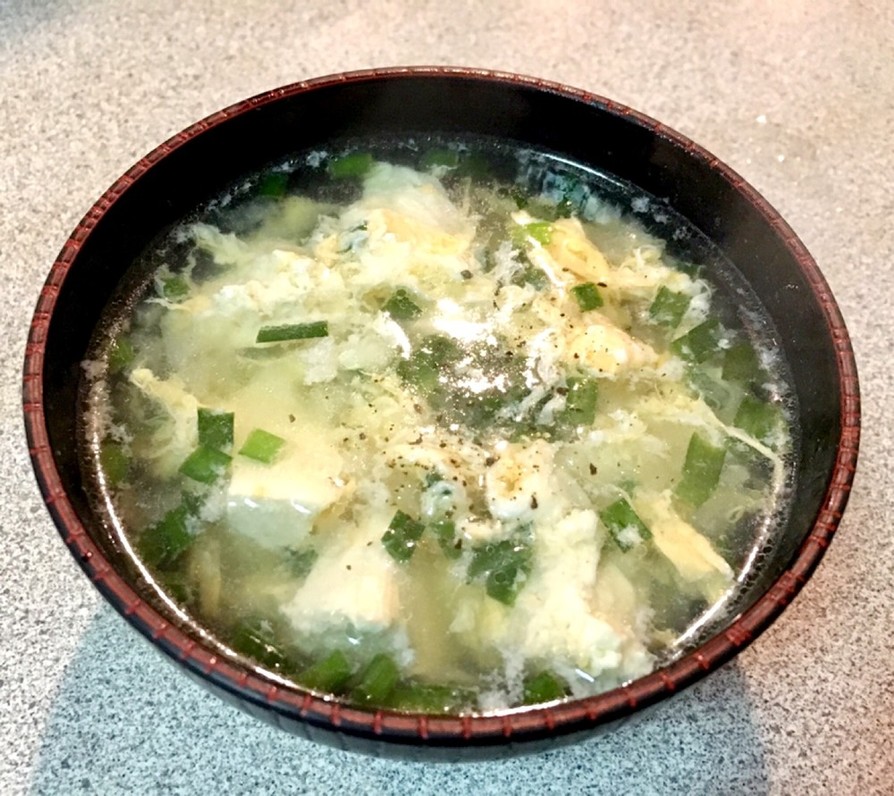 玉ねぎとニラ、木綿豆腐の中華卵スープの画像