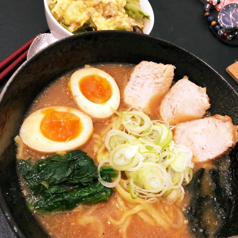みんなが作ってる ラ王 豚骨醤油のレシピ クックパッド 簡単おいしいみんなのレシピが352万品