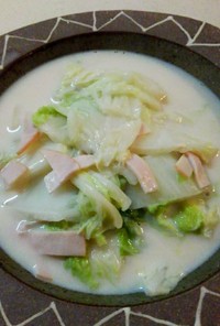 白菜の牛乳スープ煮