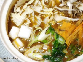 サバ缶のだし汁たっぷり♪旨味の豚カレー鍋