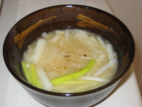 簡単早い!ワンタン味噌汁 朝食や夜食に。
