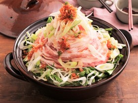 液体塩こうじで肉柔らか☆ごま油香る肉鍋!