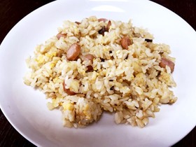 しめじとウィンナーのチャーハン
