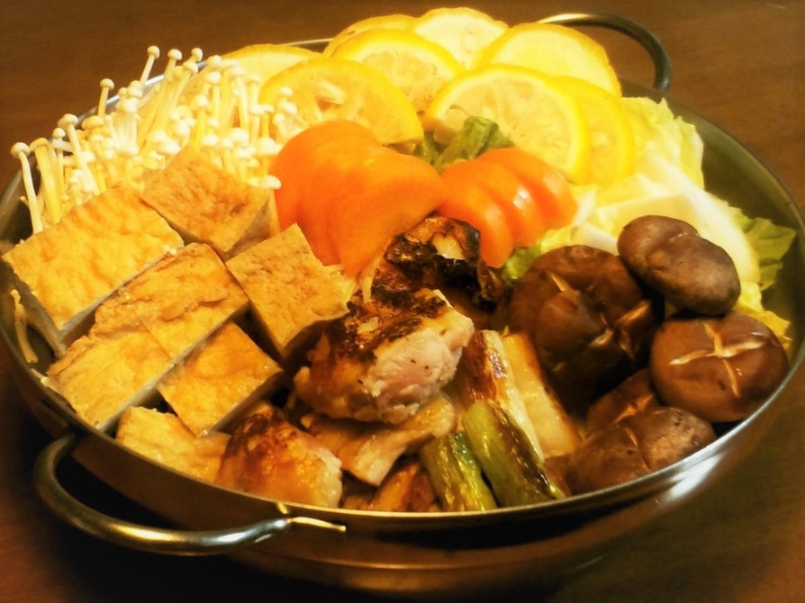 〖鶏もも肉と白菜と厚揚げの柚子白味噌鍋〗の画像