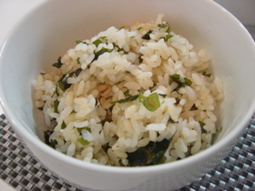 簡単ヘルシー!玄米入り わかめご飯